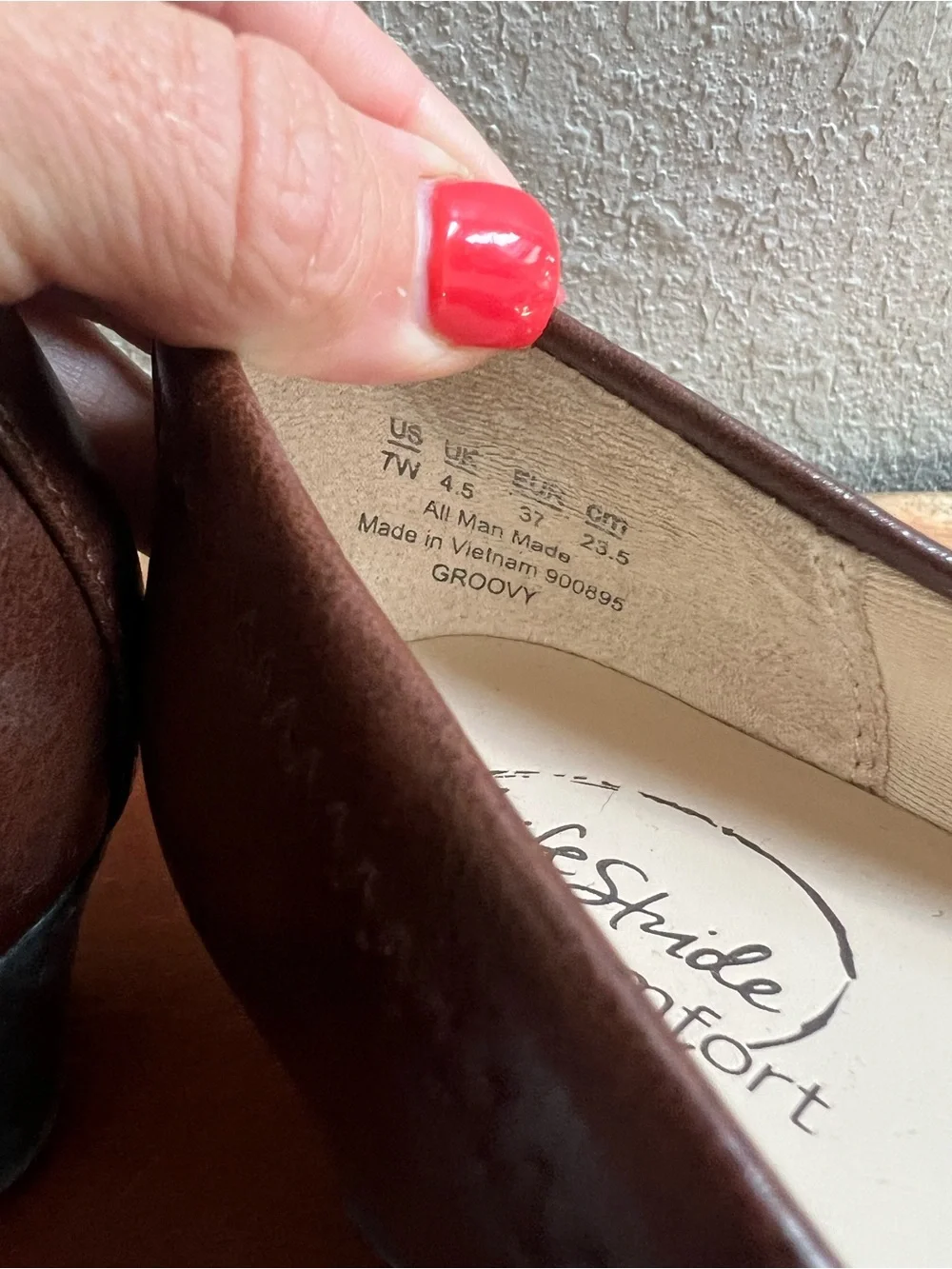 Life Stride Brown Leather Wedge Pumps
